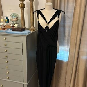 Sexy and extremely comfortable jumper with gold hadware